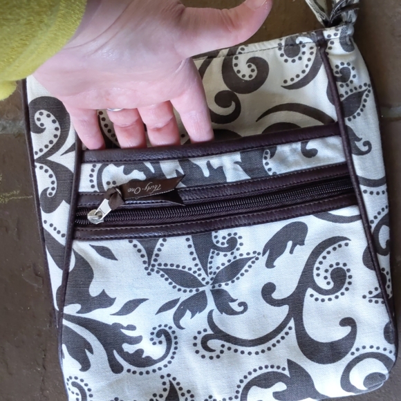 thirtyone Bags Thirty One Cross Body Bag In Brown White Paisly
